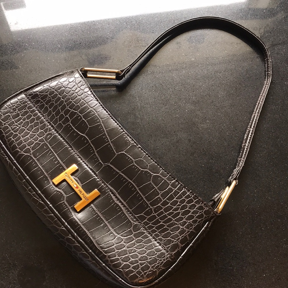 Tommy Hilfiger vintage leather alligator style